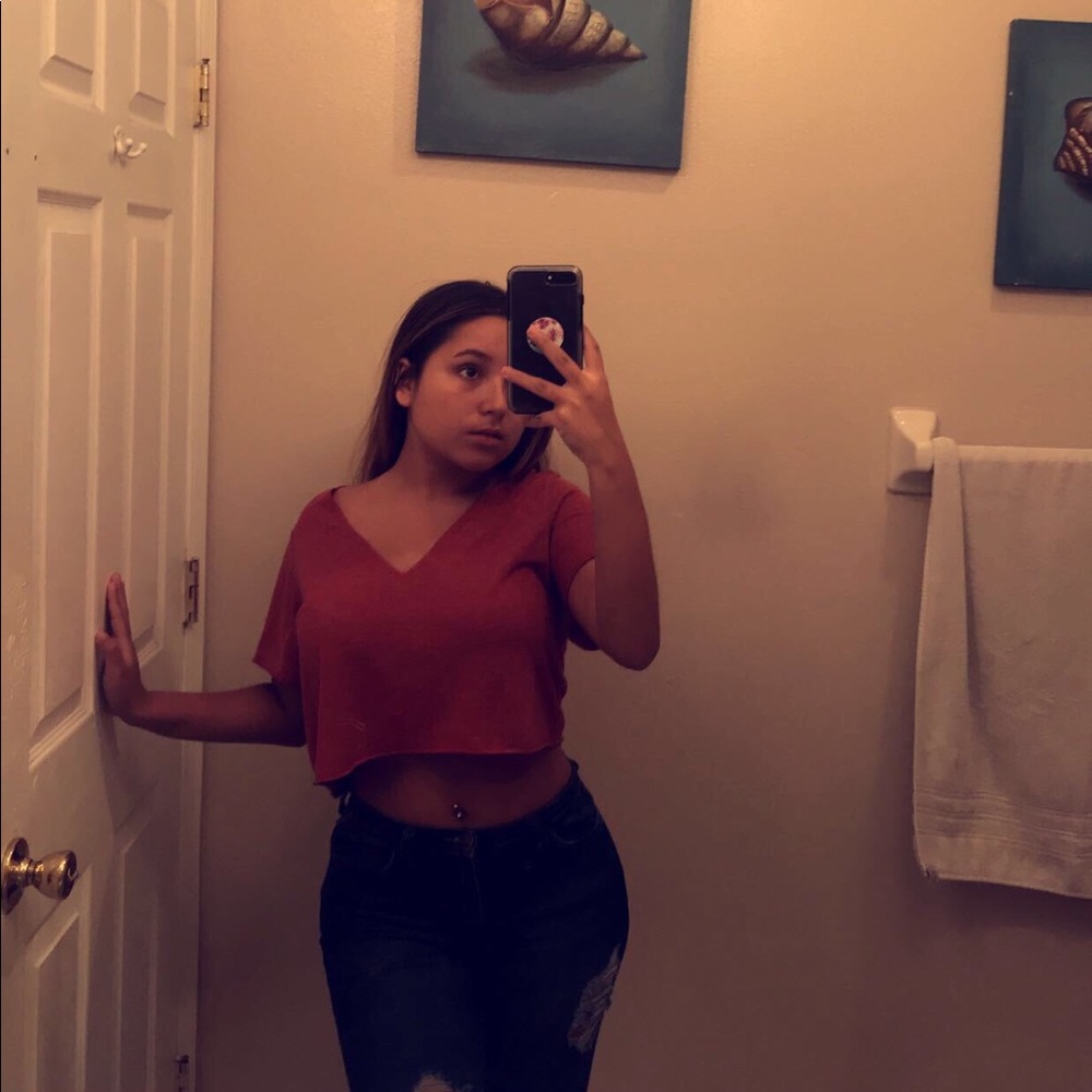 Loose crop top